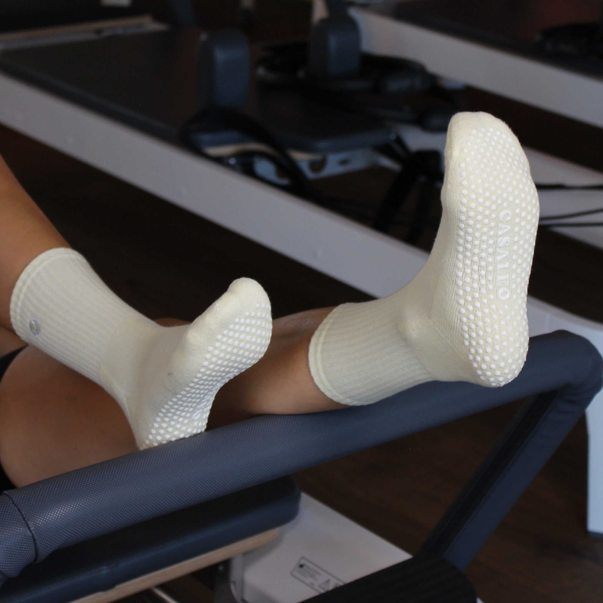 CASALEO Grip Socken in Butter Yellow Gelb, optimal für Pilates, Yoga und Barre auf dem Reformer Gerät