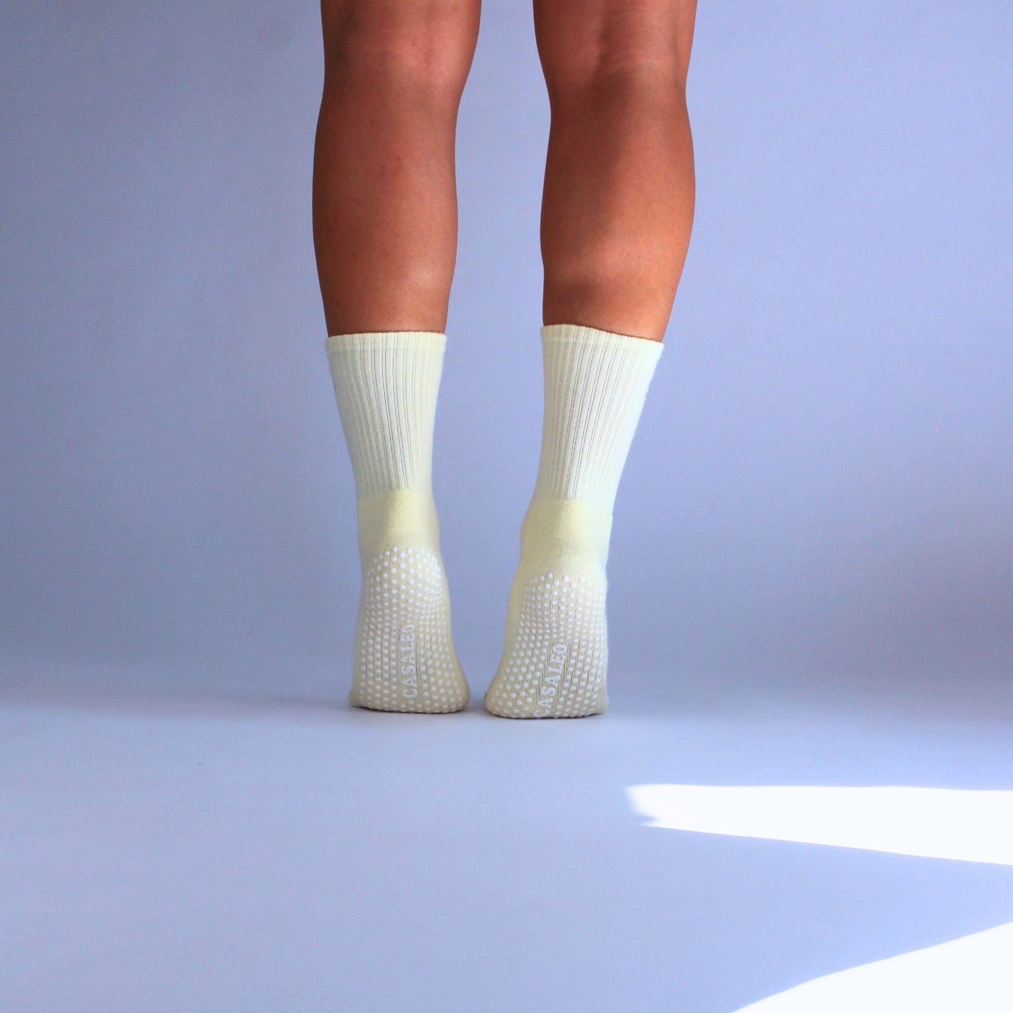 CASALEO Grip Socken in Butter Yellow Gelb, optimal für Pilates, Yoga und Barre von hinten