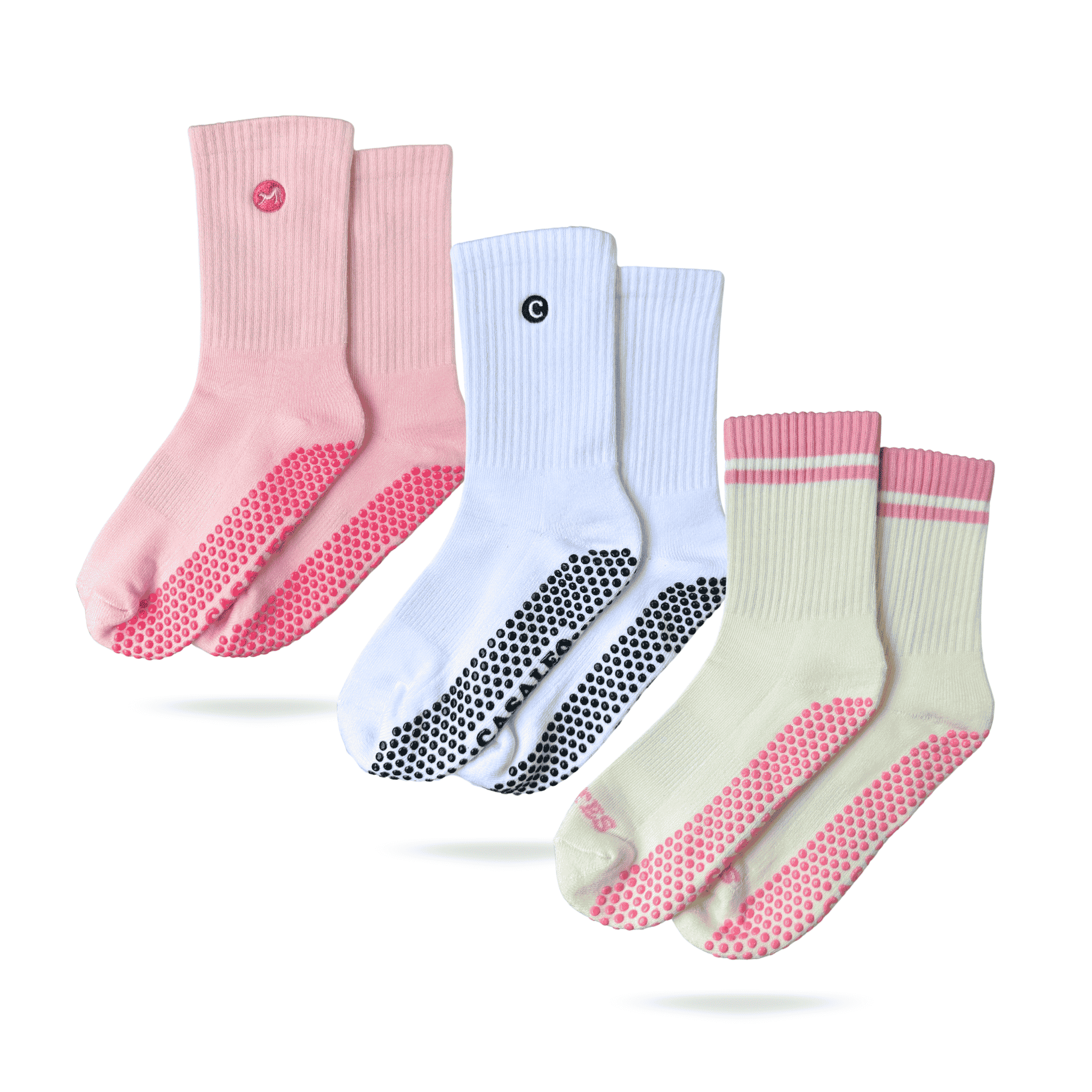 3 verschiedene CASALEO Grip Socken für Reformer Pilates vor weißem Hintergrund