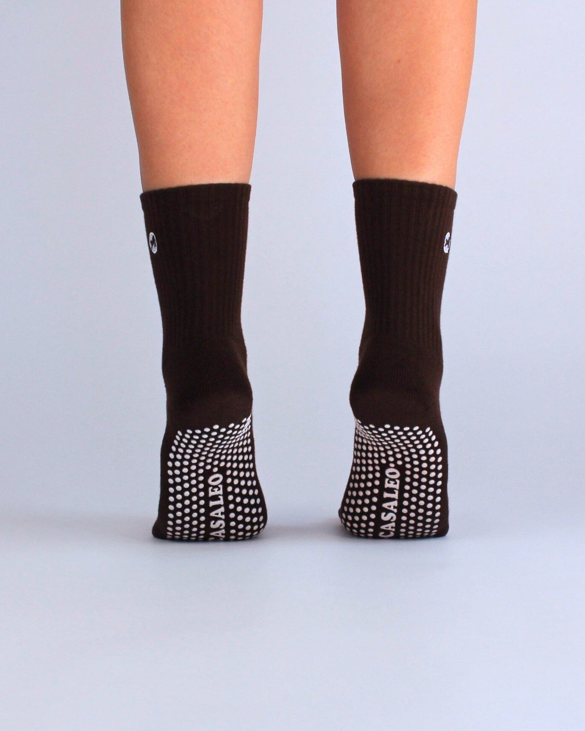 casaleo Grip Socken in Espresso Braun, optimal für Pilates, Yoga und Barre von hinten