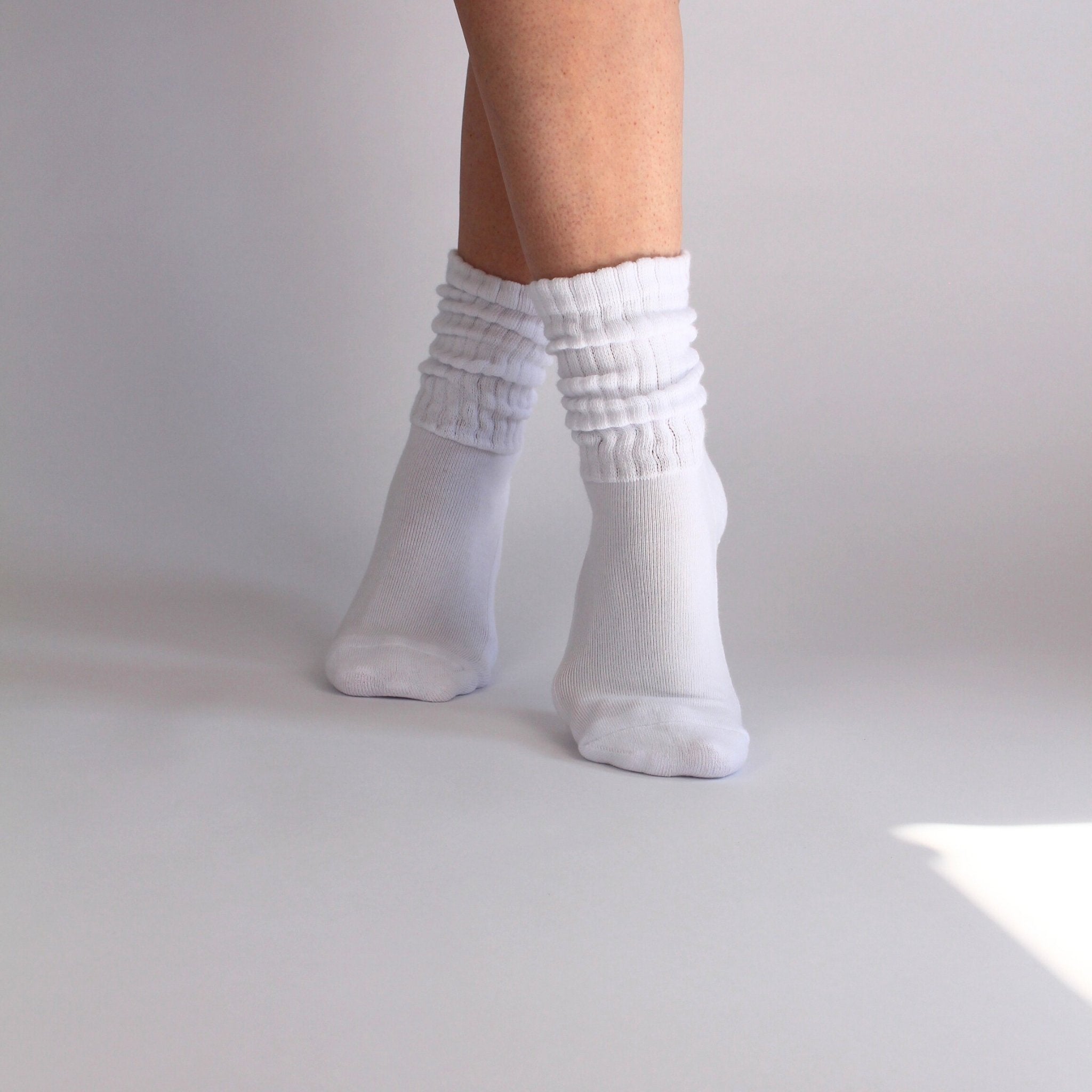 Pilates Socke für den Winter in Weiß von CASALEO von vorne