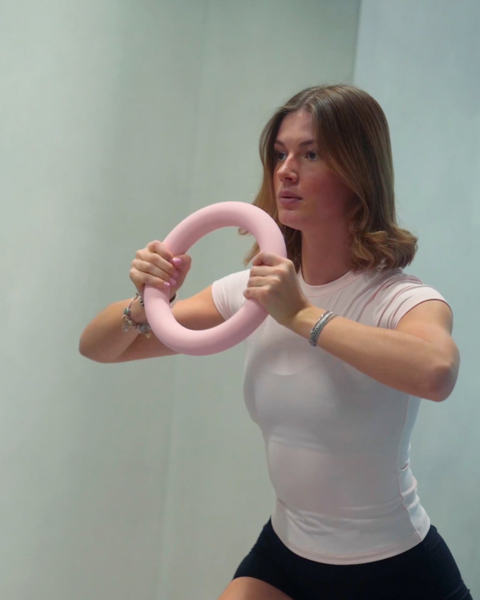 CASALEO Power Ring in Light Pink im Pilates Studio während der Übung #Farbe_Light Pink